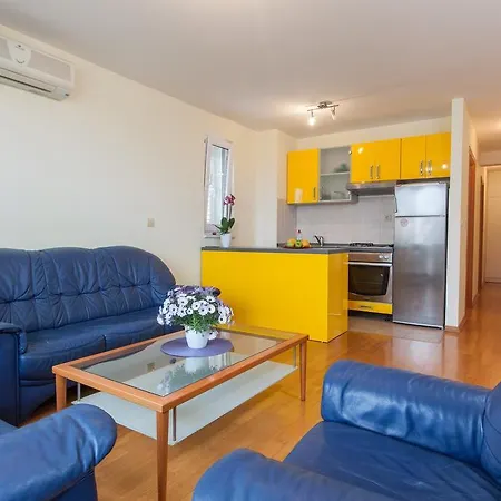 Apartments Tino Makarska Room photo