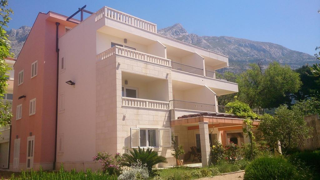 Tino Apartment